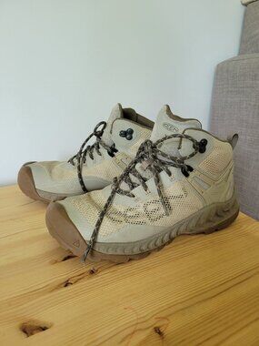 Keen Women's NXIS EVO Mid Waterproof hiking boots, beige -- Size 8 (US)